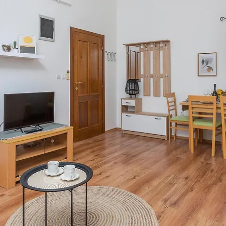 Beautiful Apartment In Valbandon Apartmán Valbandon