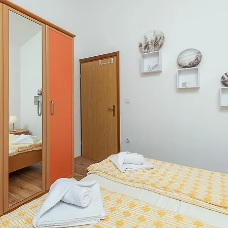 Apartmán Beautiful Apartment In Valbandon Valbandon